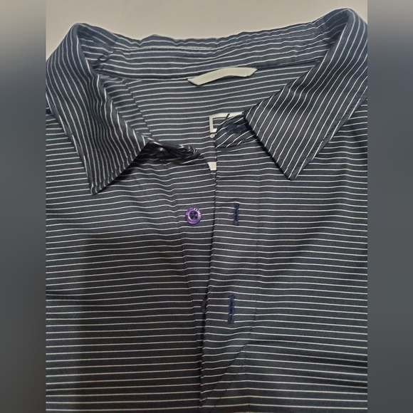 Like New! Men's Cutter & Buck Golf Shirt - Picture 3 of 4